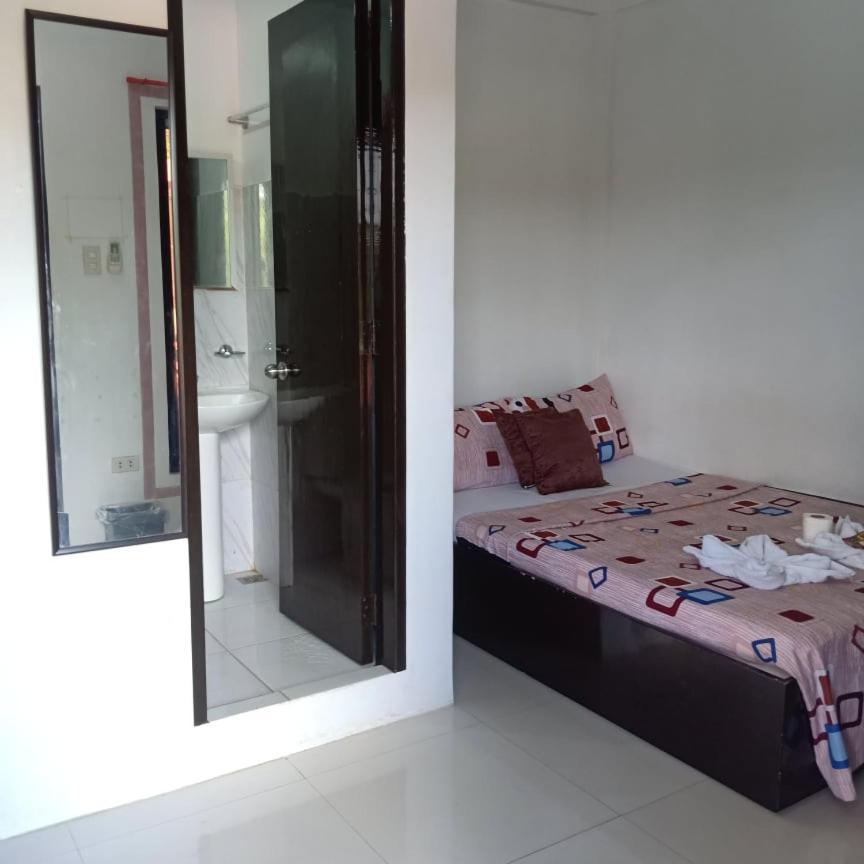 Chelle'S Apartelle-Inn El Nido Exterior foto